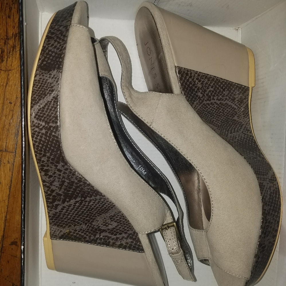 Jones Studio platform shoes